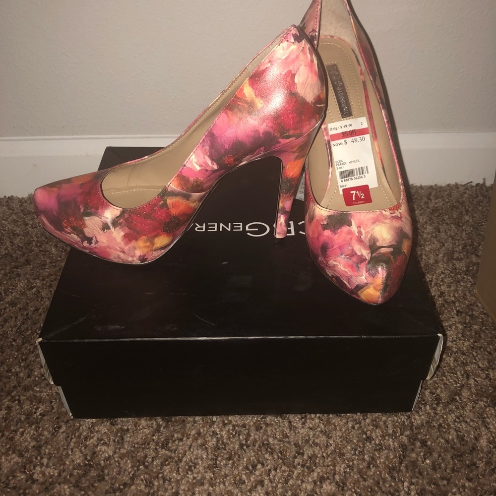 Bcbg pumps